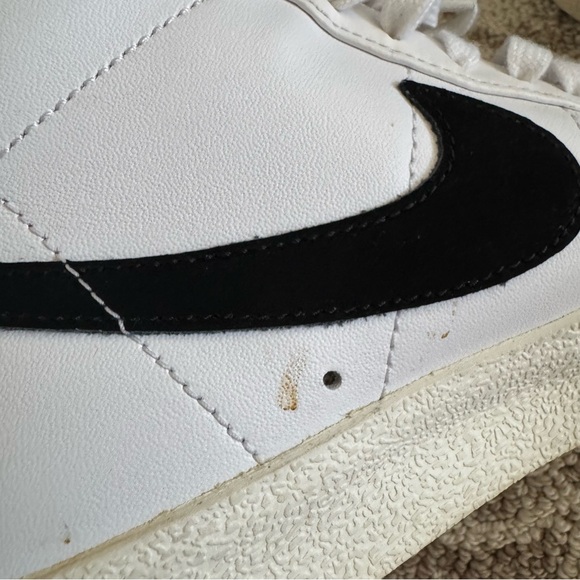 Nike Classic White and Black High-Top Blazer Mid ‘77 Sneaker, 6 - Picture 10 of 11